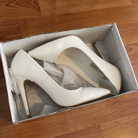 Woman shoes - Picture 4 of 6